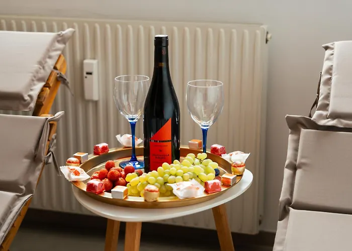 Appartement Wellness Retreat For 2 With Private Sauna & Whirlpool - Free Parking, Quiet Center By Hero Homes Graz