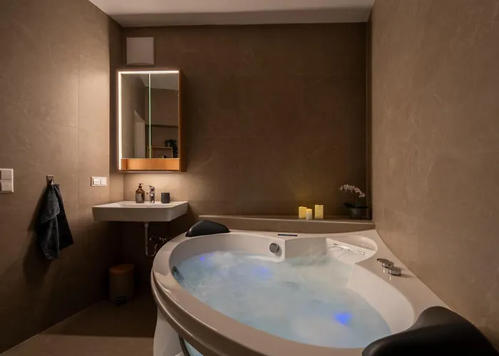 公寓 Wellness Retreat For 2 With Private Sauna & Whirlpool - Free Parking, Quiet Center By Hero Homes 格拉茨